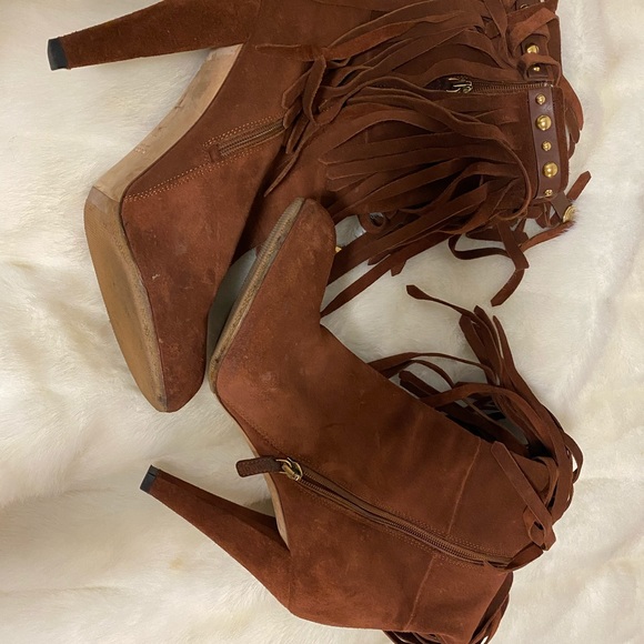 AUTHENTIC GUCCI brown booties - Picture 2 of 14